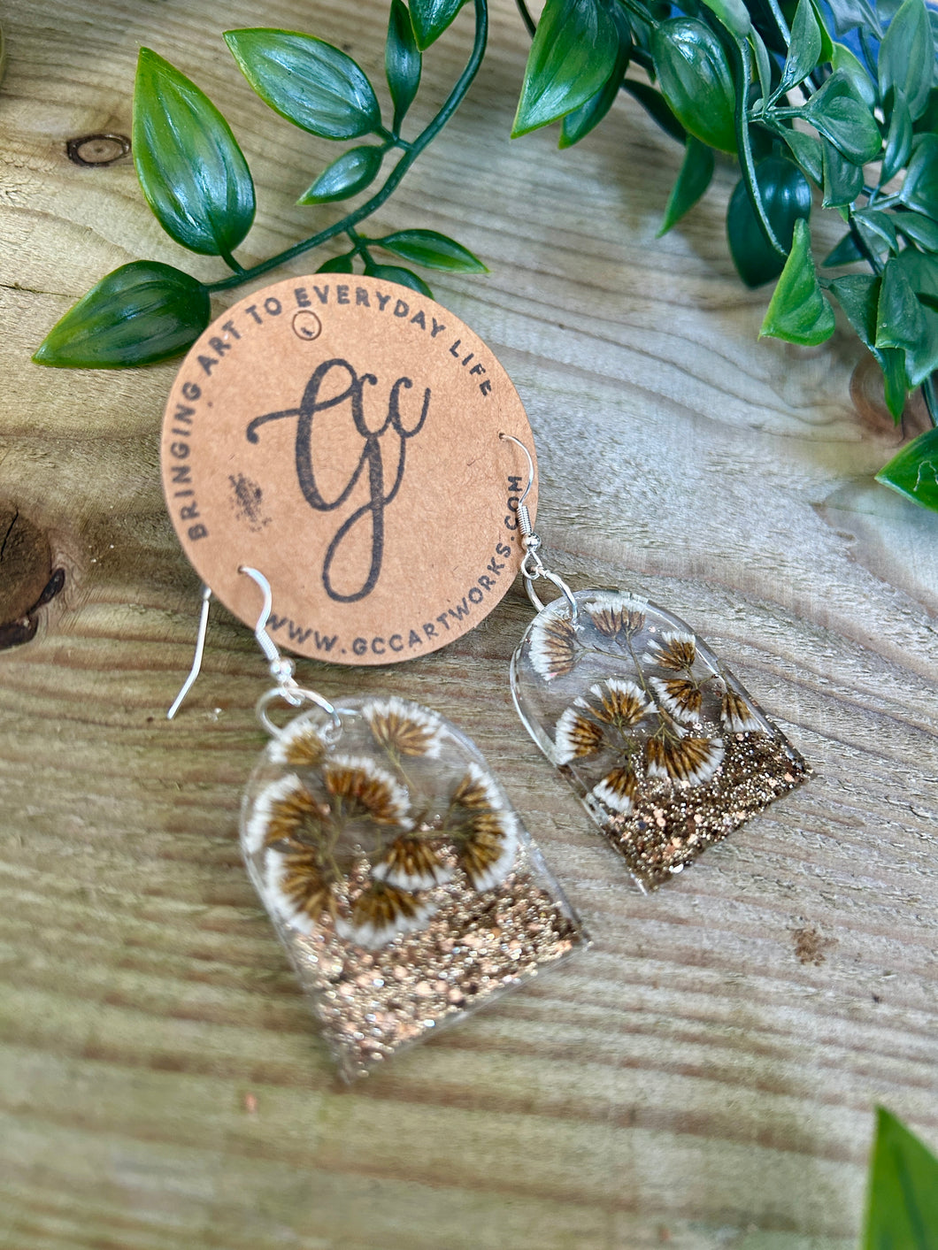 Resin Arch Earrings - Flower Filled