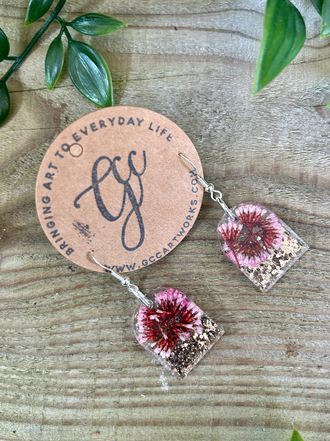 Resin Arch Earrings - Flower Filled